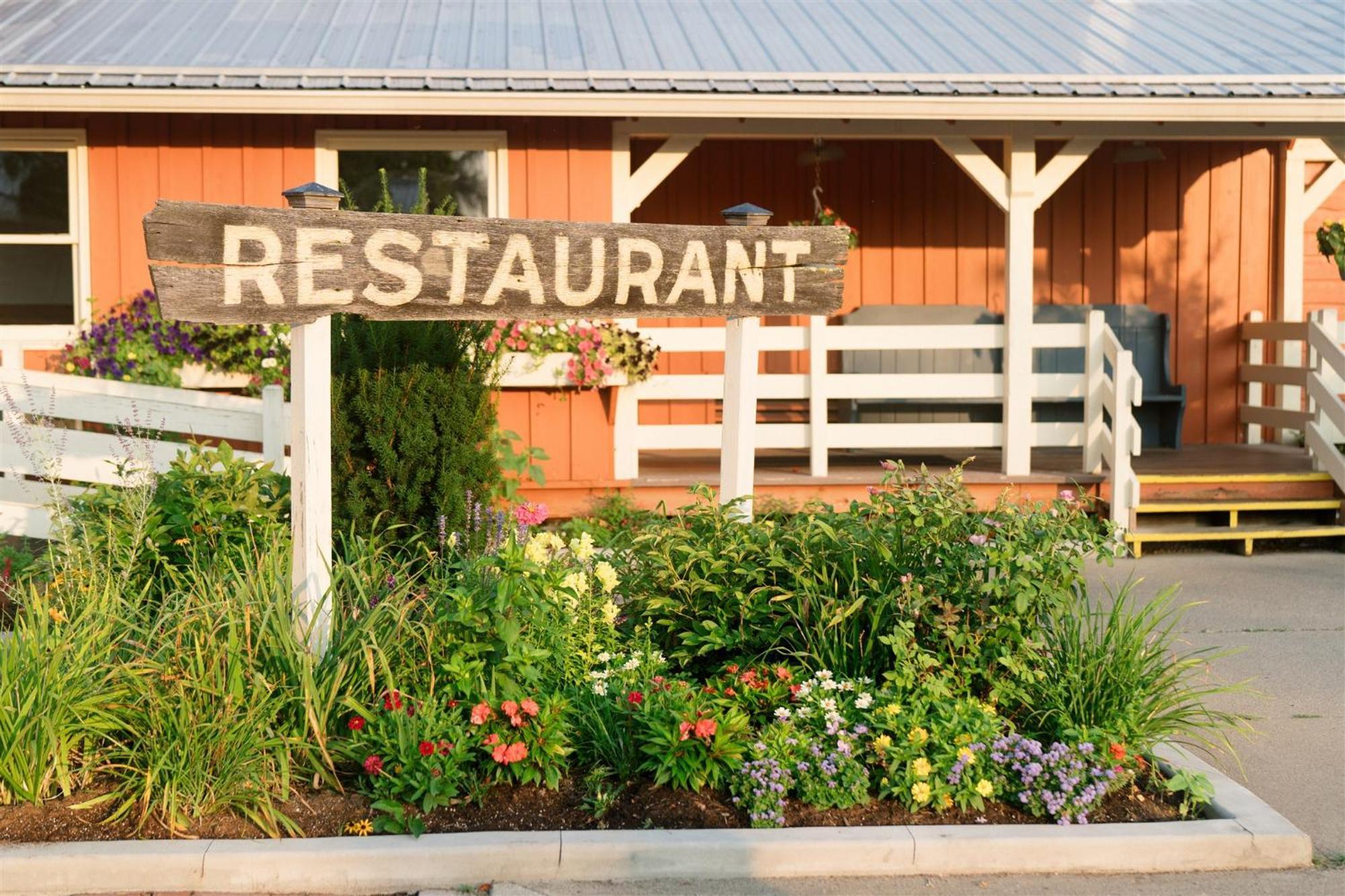 Brown County Inn Nashville Exterior photo